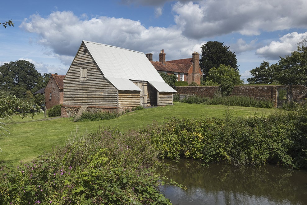 Burstow Park Farm Barn