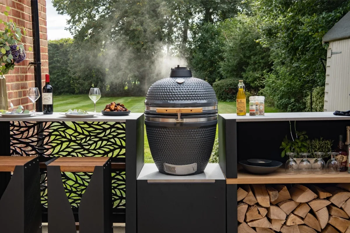 Grillo Outdoor Kitchens - Small Layout With Gusto