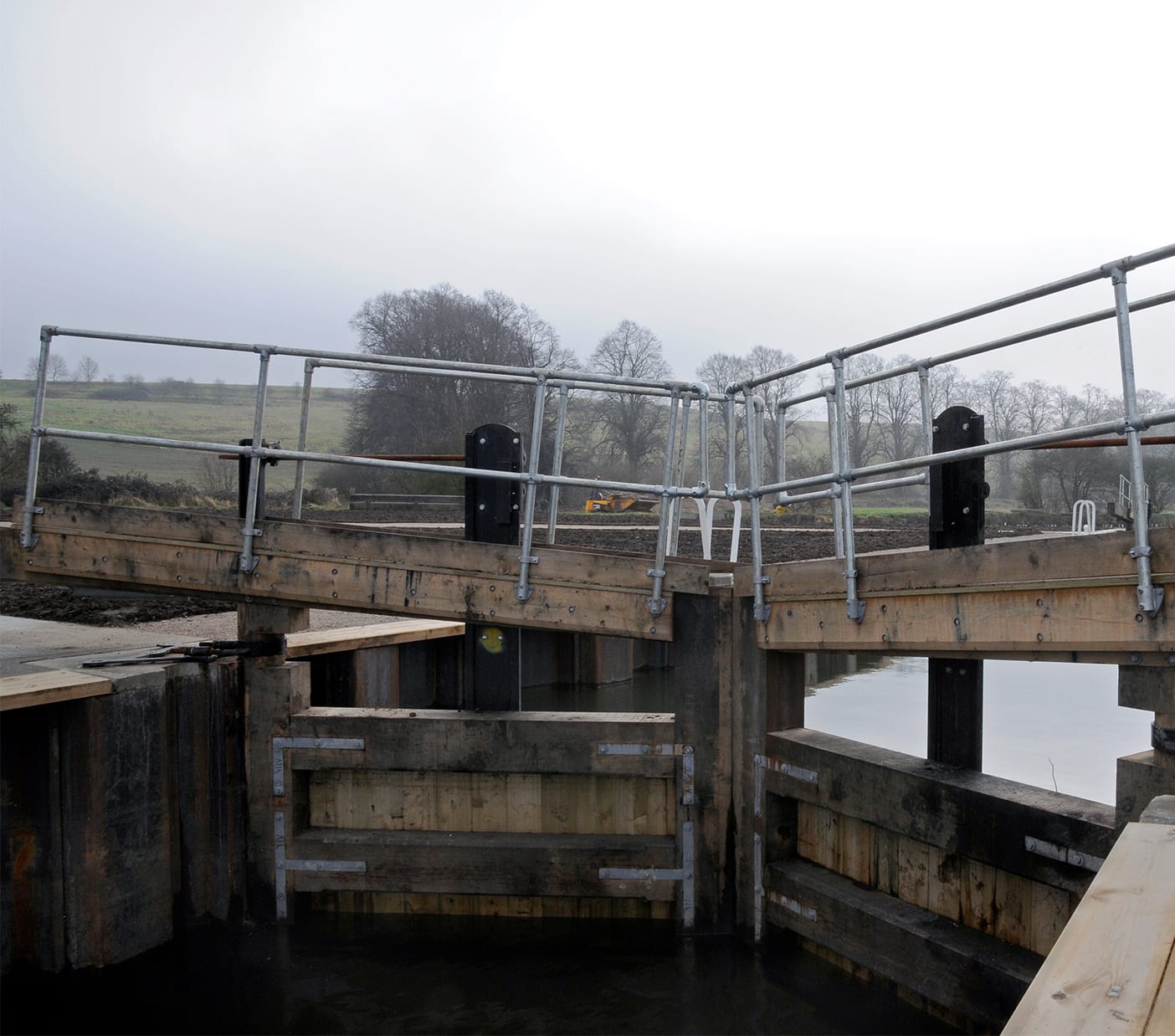 oak lock gates