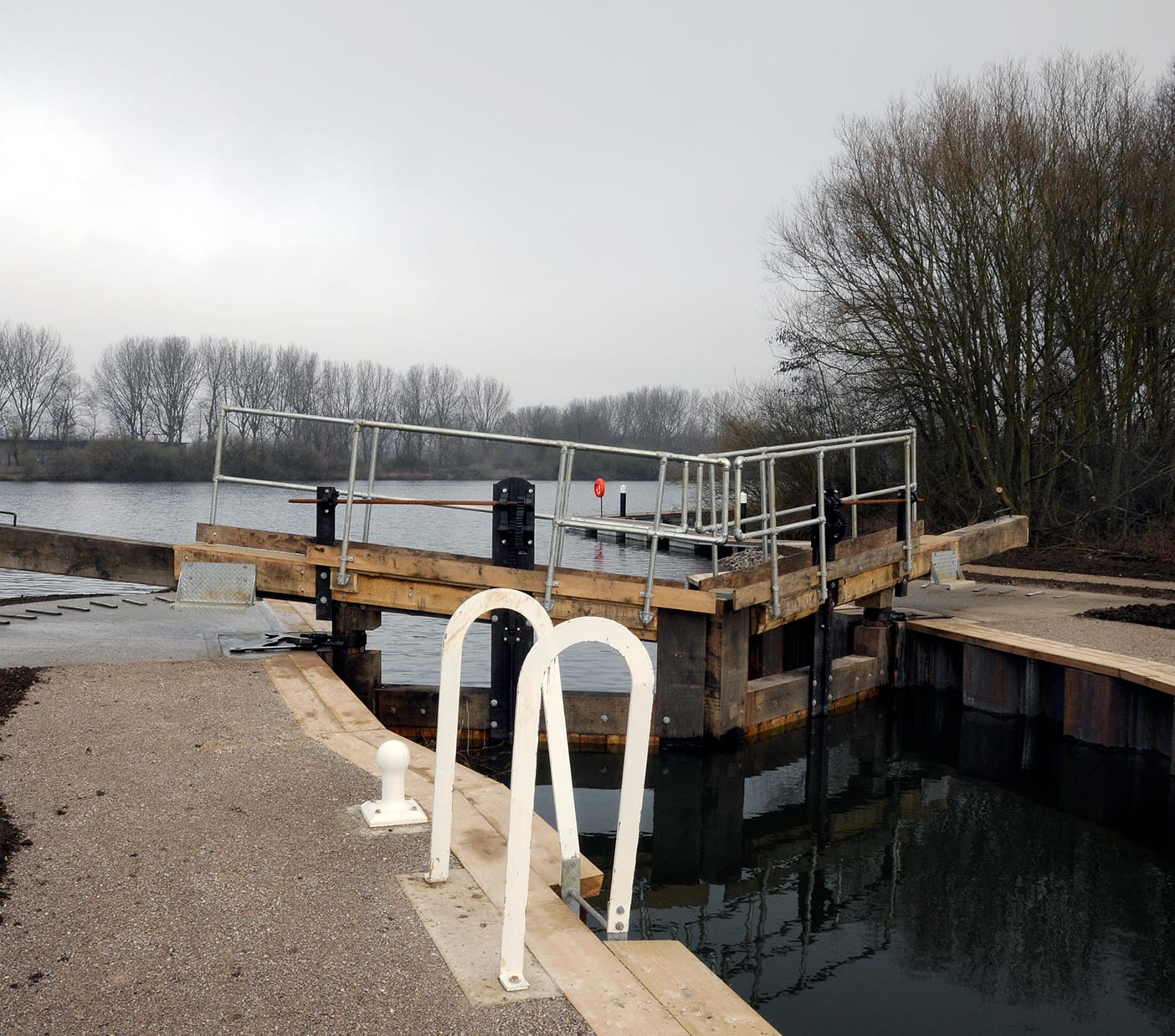 oak lock gates