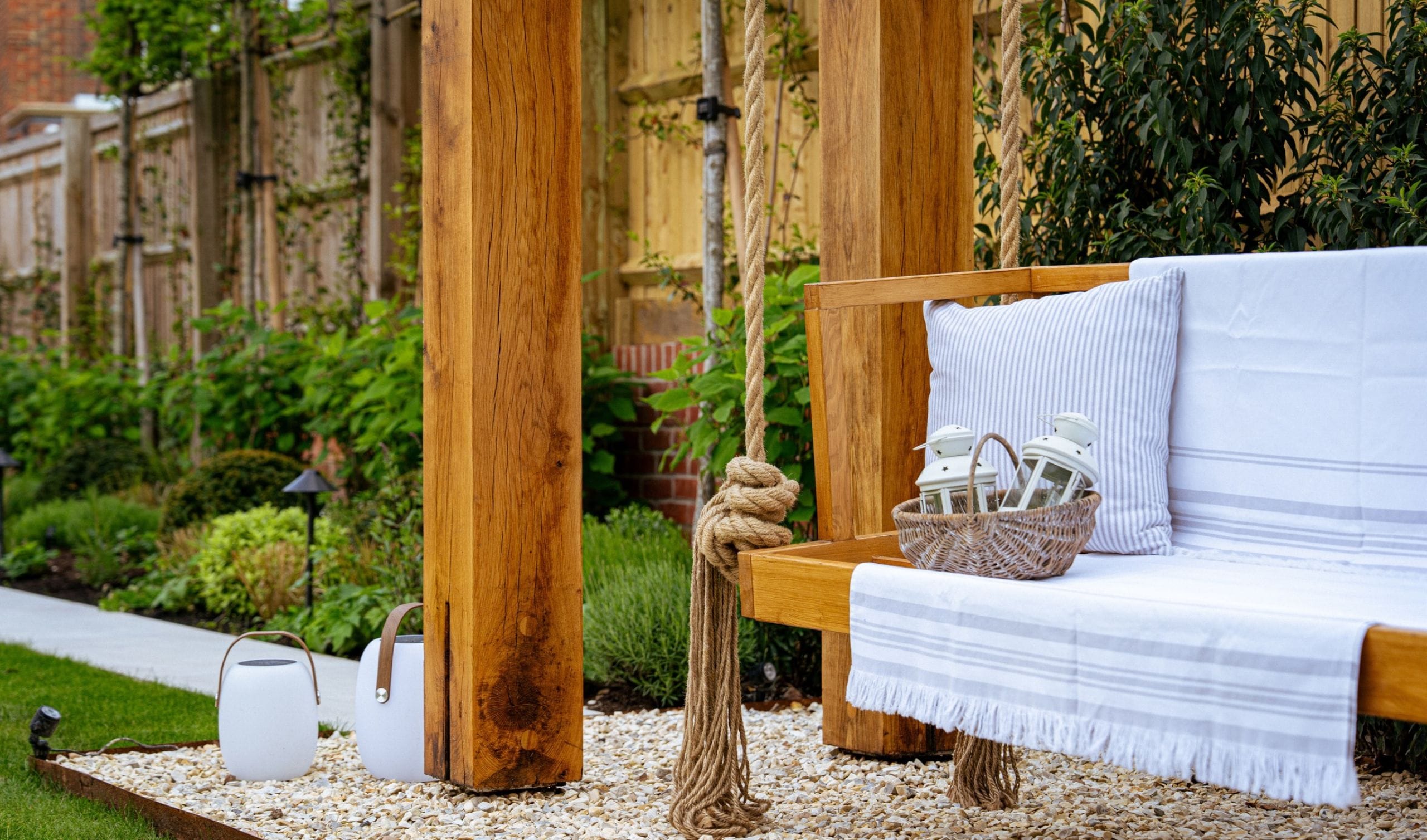 Oak frame seat