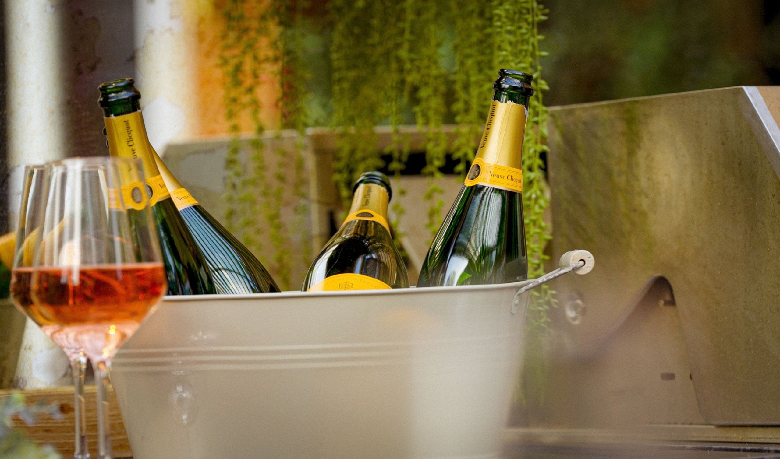 Champagne display